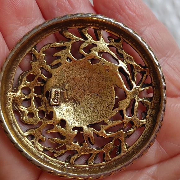 Vintage Signed Coro Fleur de Lis Pendant with Chain - Picture 5 of 7